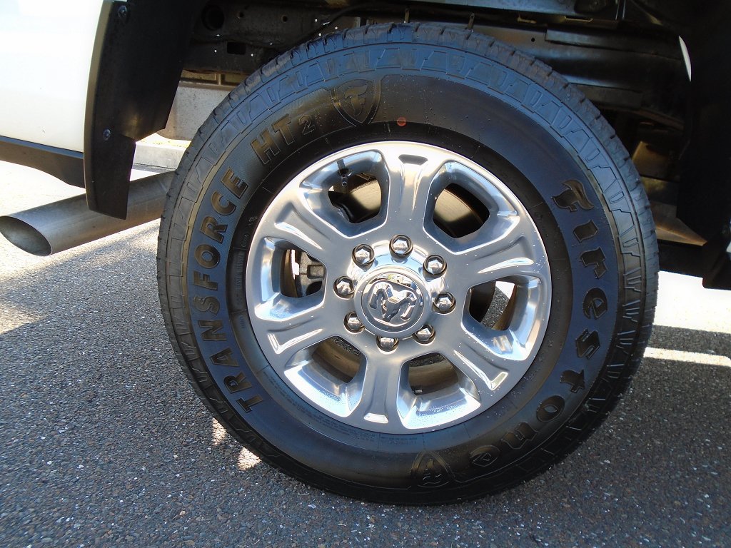 Certified 2025 RAM 2500 Big Horn AWD/4WD image 18