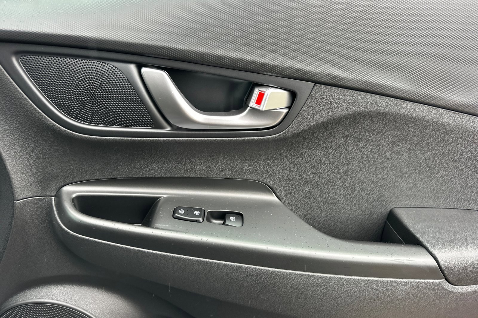 Used 2023 Hyundai Kona SE image 18