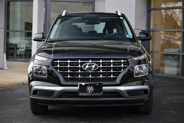 Used 2024 Hyundai Venue SEL image 13