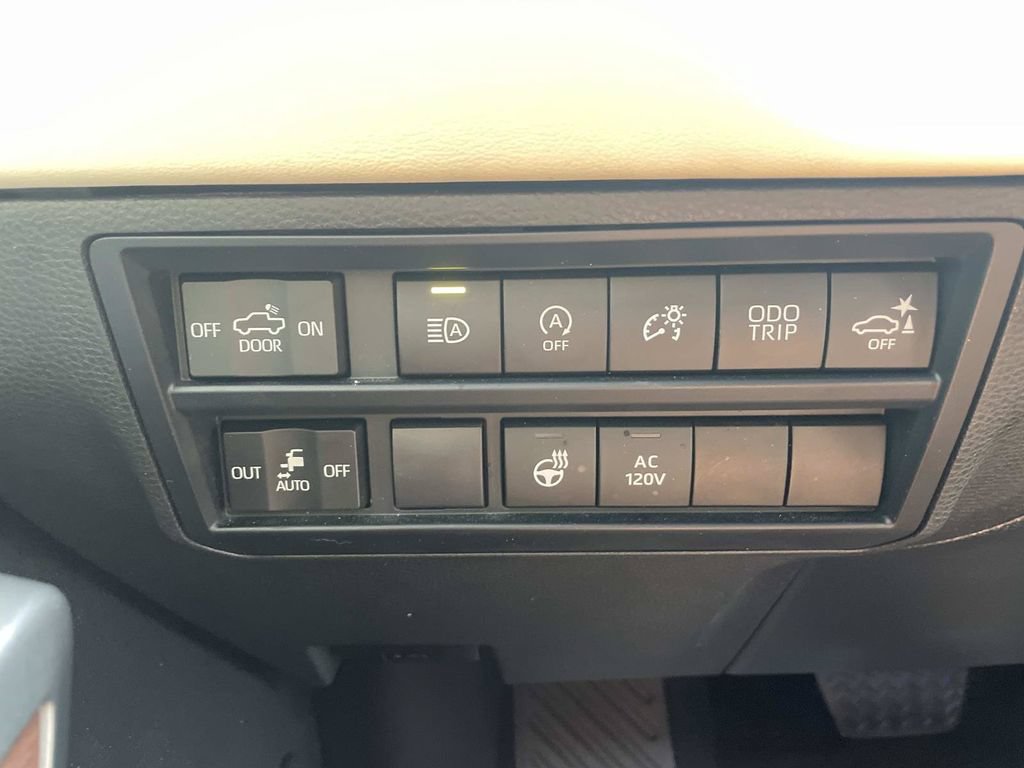 Used 2022 Toyota Tundra 1794 Edition AWD/4WD image 24