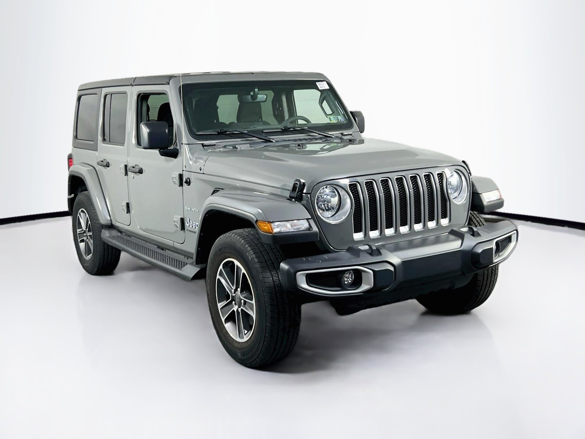 Used 2023 Jeep Wrangler Unlimited Sahara w/ Cold Weather Group AWD/4WD image 3