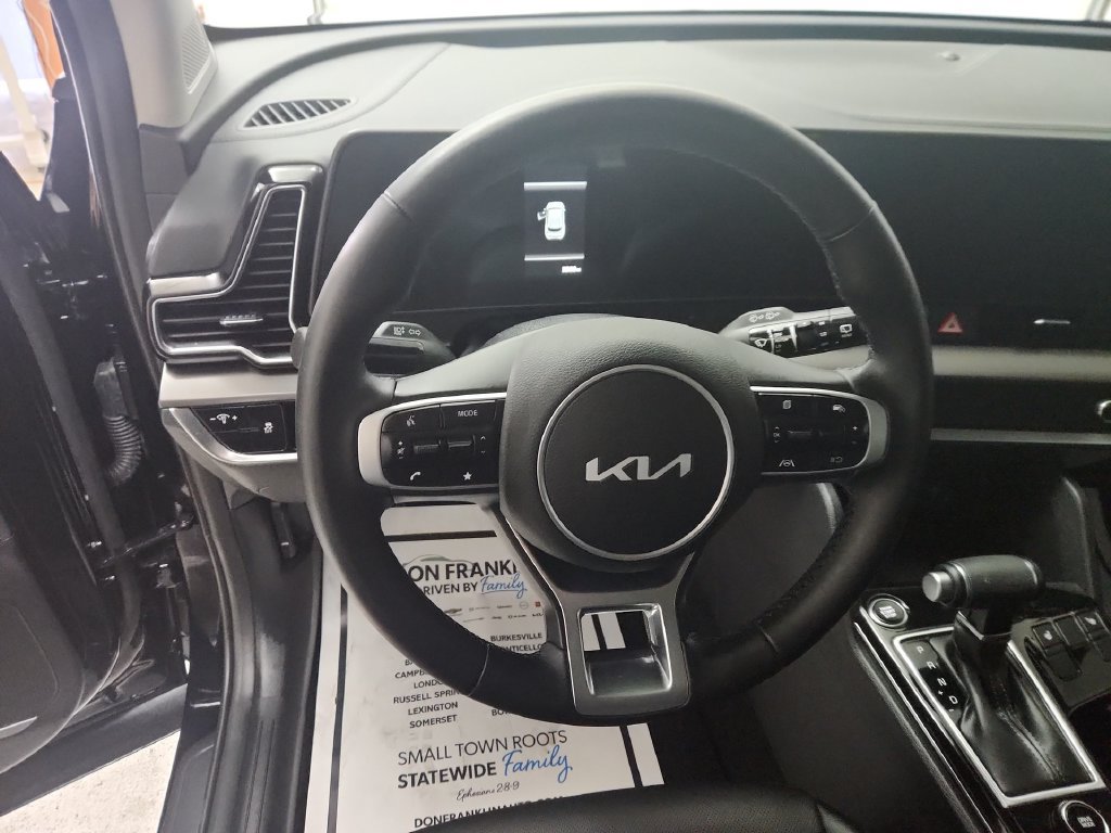 Used 2025 Kia Sportage EX FWD image 20