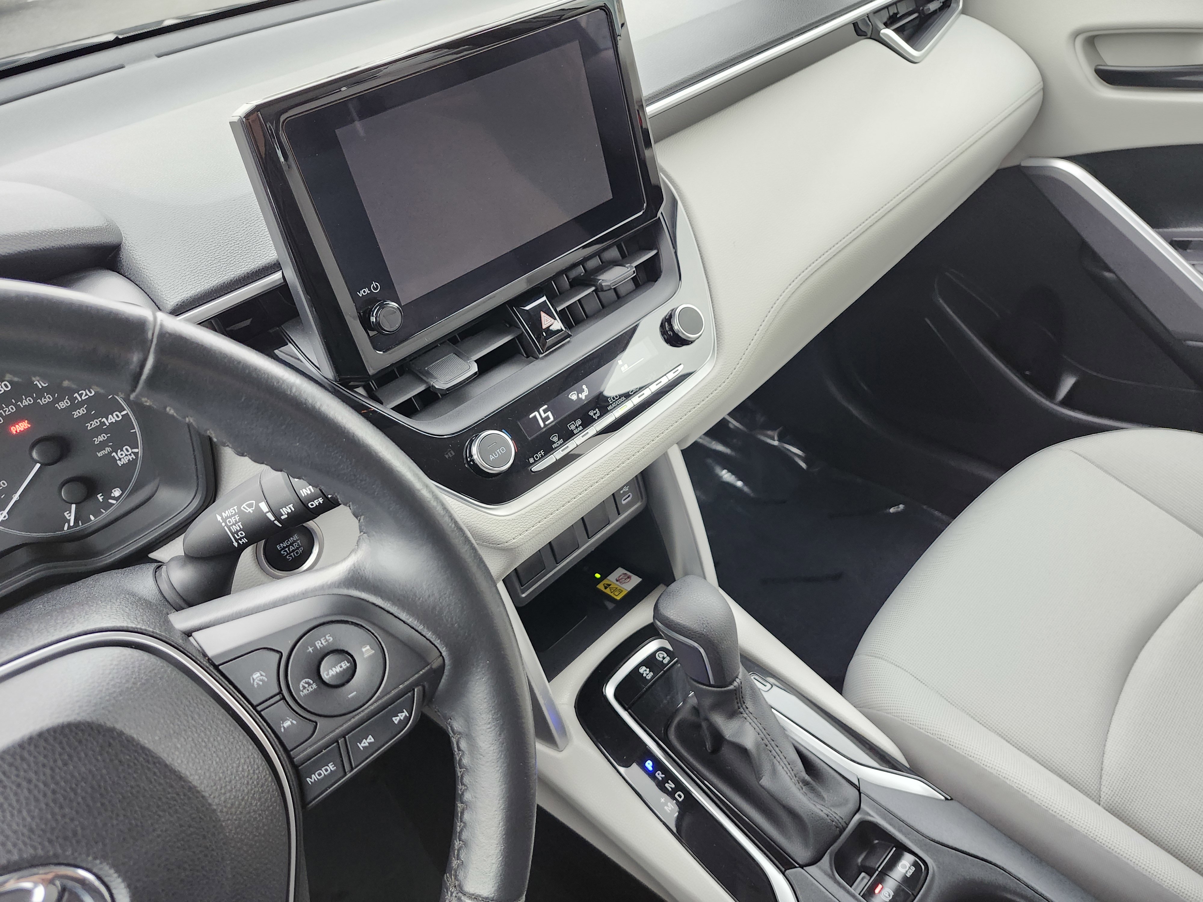 Used 2023 Toyota Corolla Cross LE w/ Black Badges Package (TMS) AWD/4WD image 28