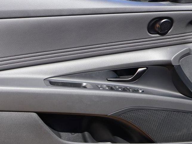 New 2026 Hyundai Elantra Sport image 22