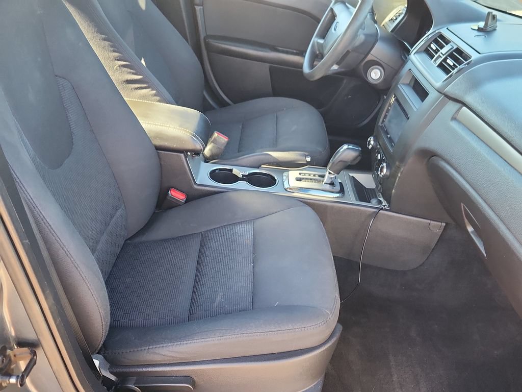 Used 2012 Ford Fusion SE FWD image 15