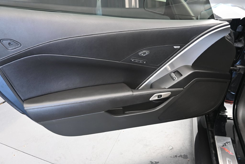 Used 2019 Chevrolet Corvette Z06 RWD image 16
