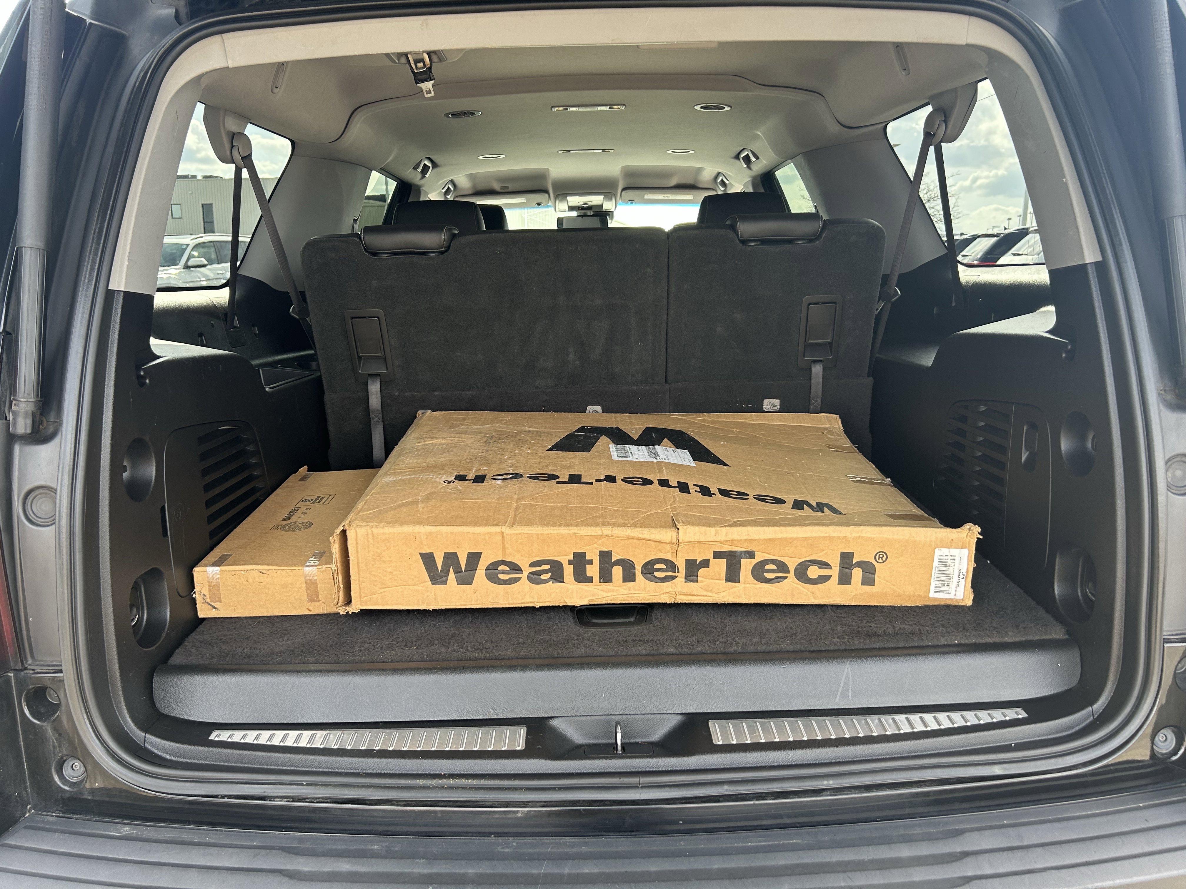 Used 2017 Chevrolet Suburban LT image 28