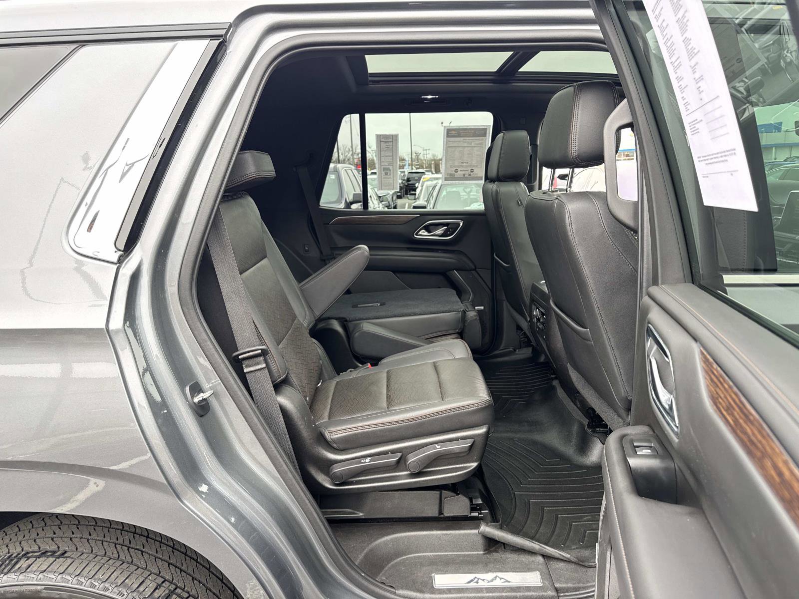 Used 2021 Chevrolet Tahoe High Country image 12