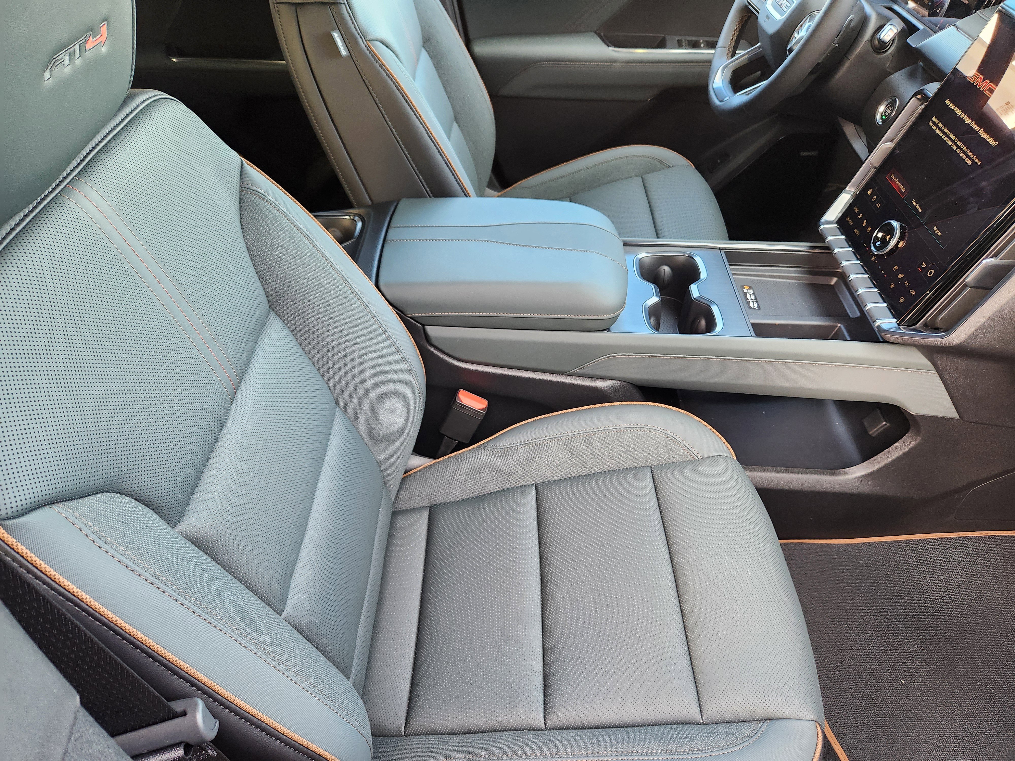 New 2026 GMC Acadia AT4 w/ Luxury Package image 9