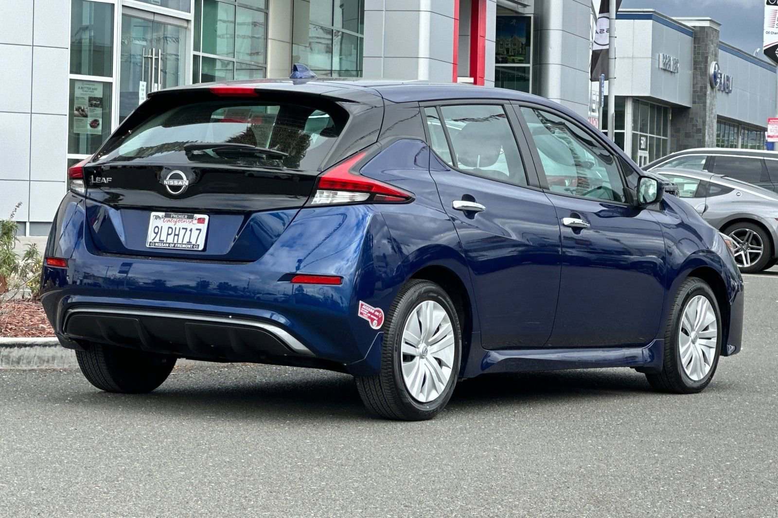 Certified 2024 Nissan Leaf S image 4