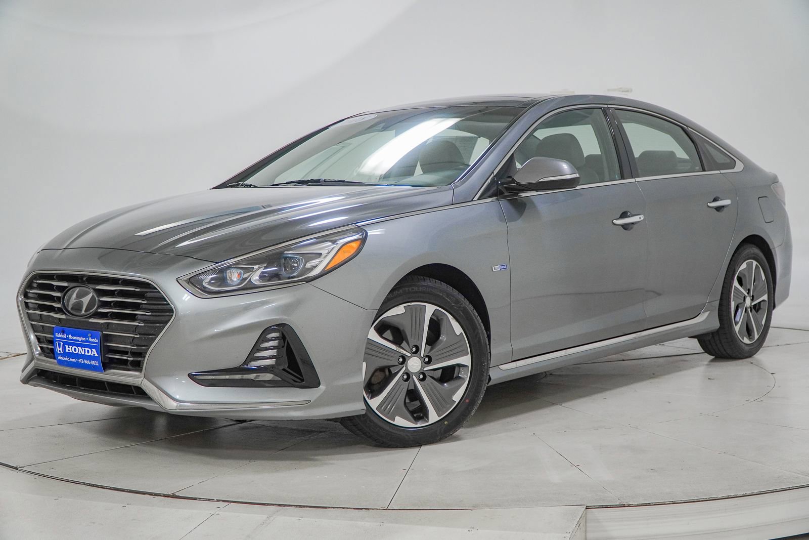 Used 2018 Hyundai Sonata Limited w/ Ultimate Package 02