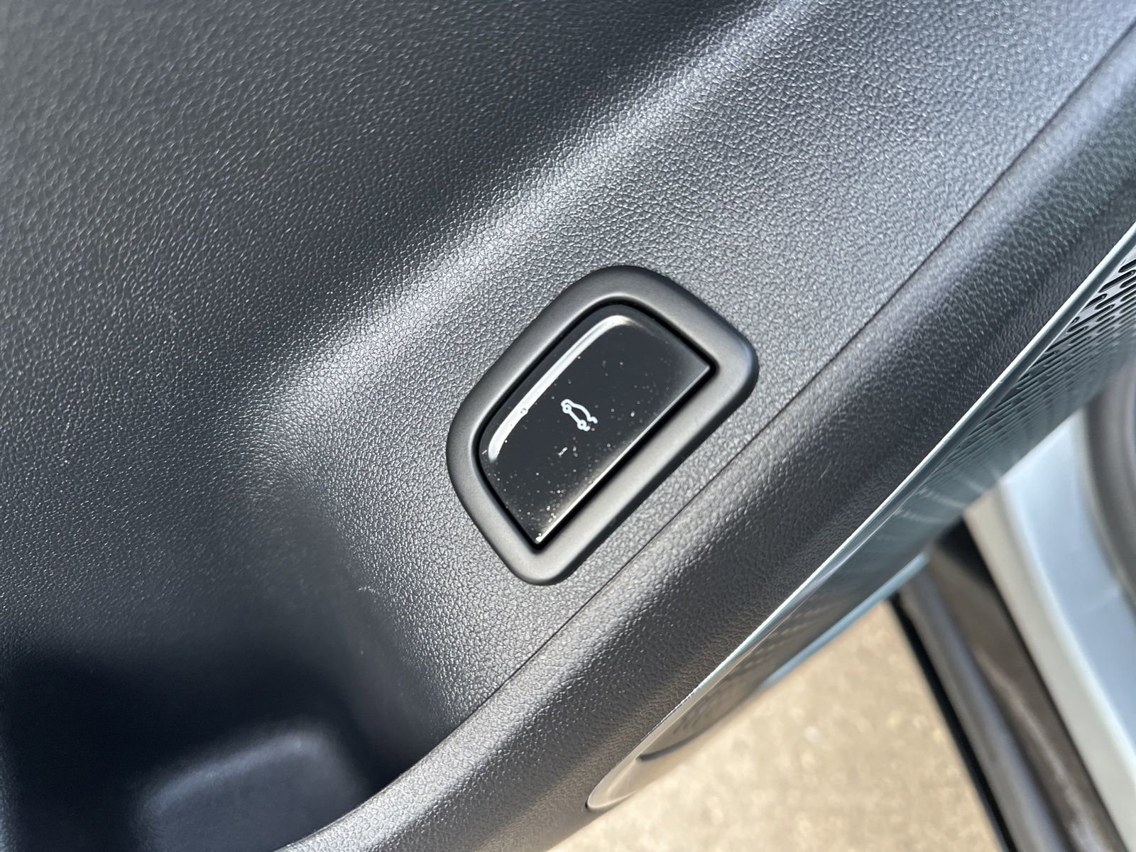 Used 2024 Chevrolet Traverse RS AWD/4WD image 19