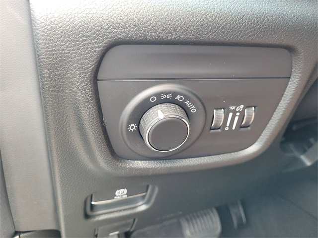 New 2025 Jeep Grand Cherokee Laredo image 23