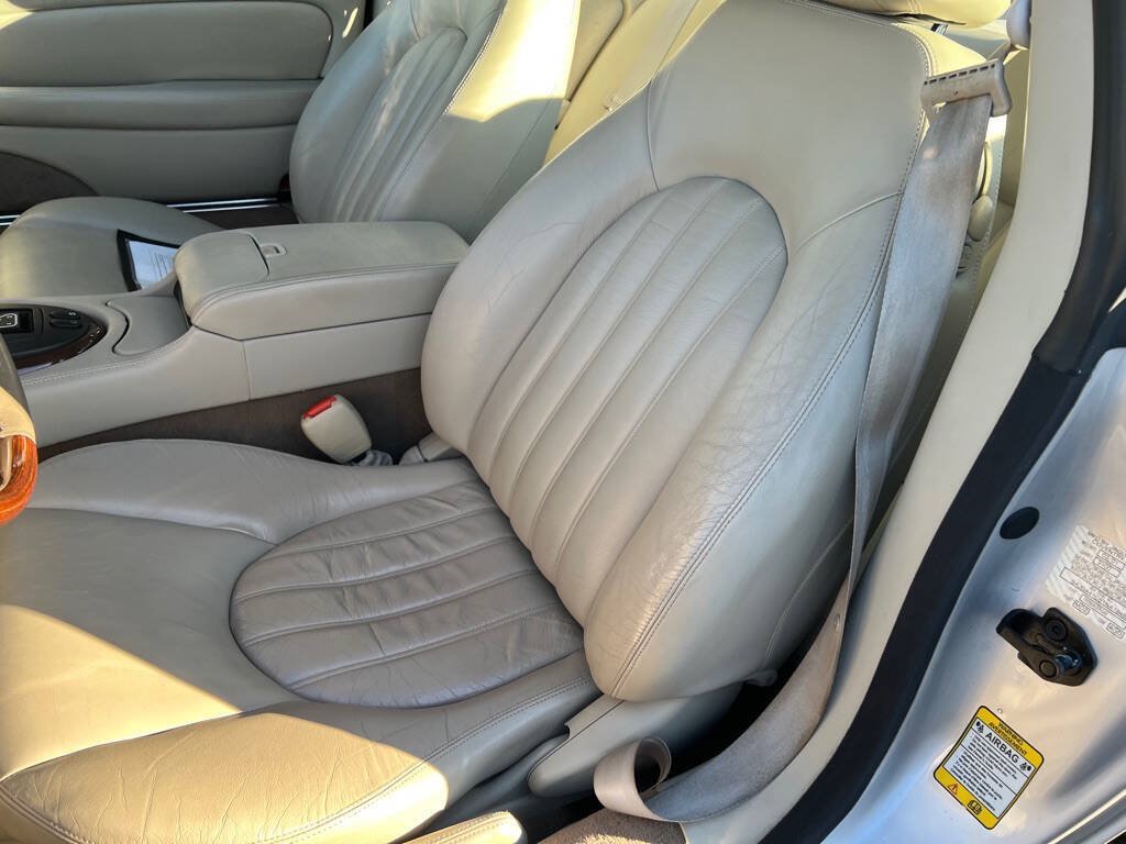 Used 2001 Jaguar XK8 Coupe RWD image 19
