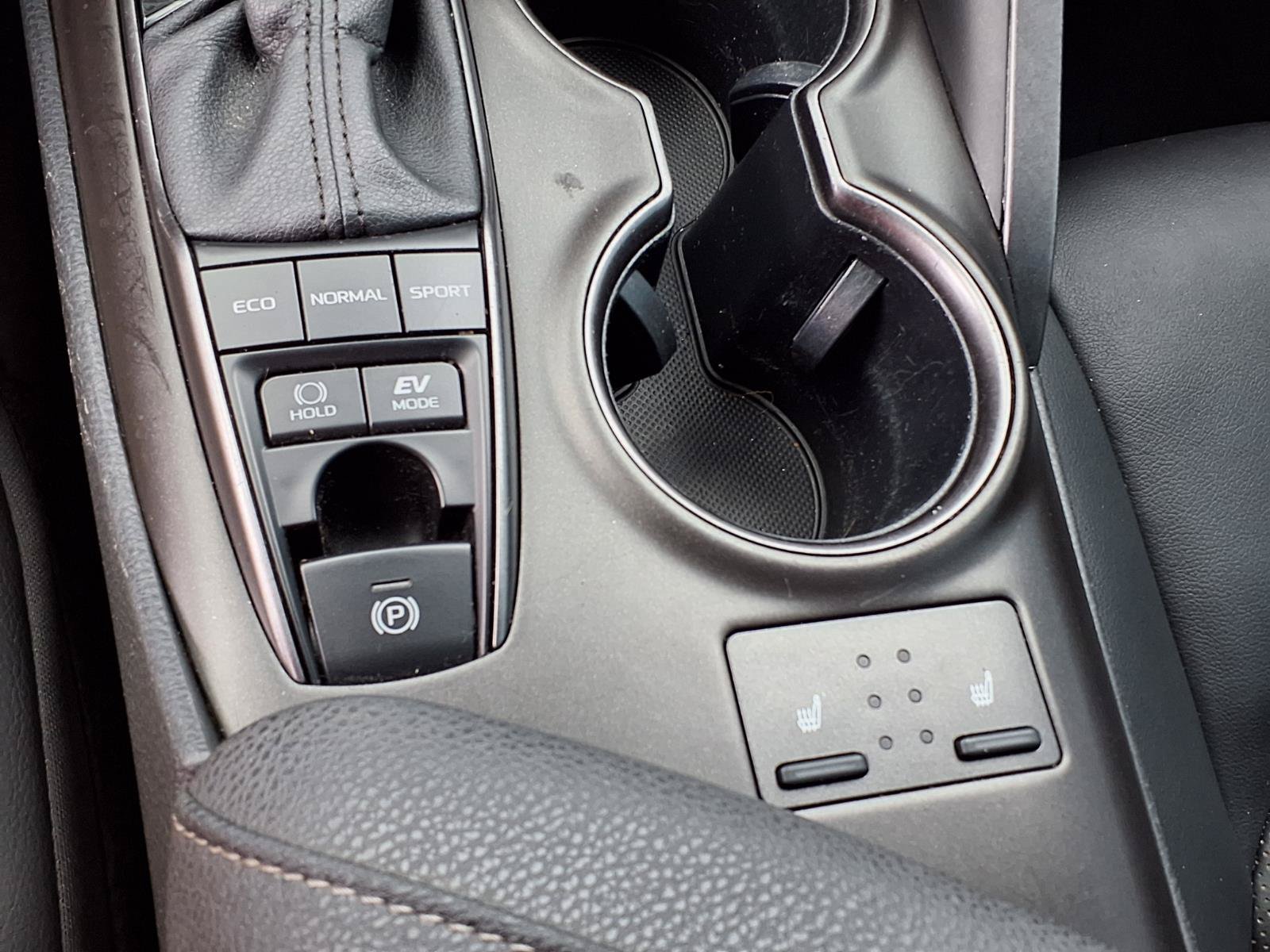 Used 2023 Toyota Camry XSE w/ Navigation Package FWD image 18