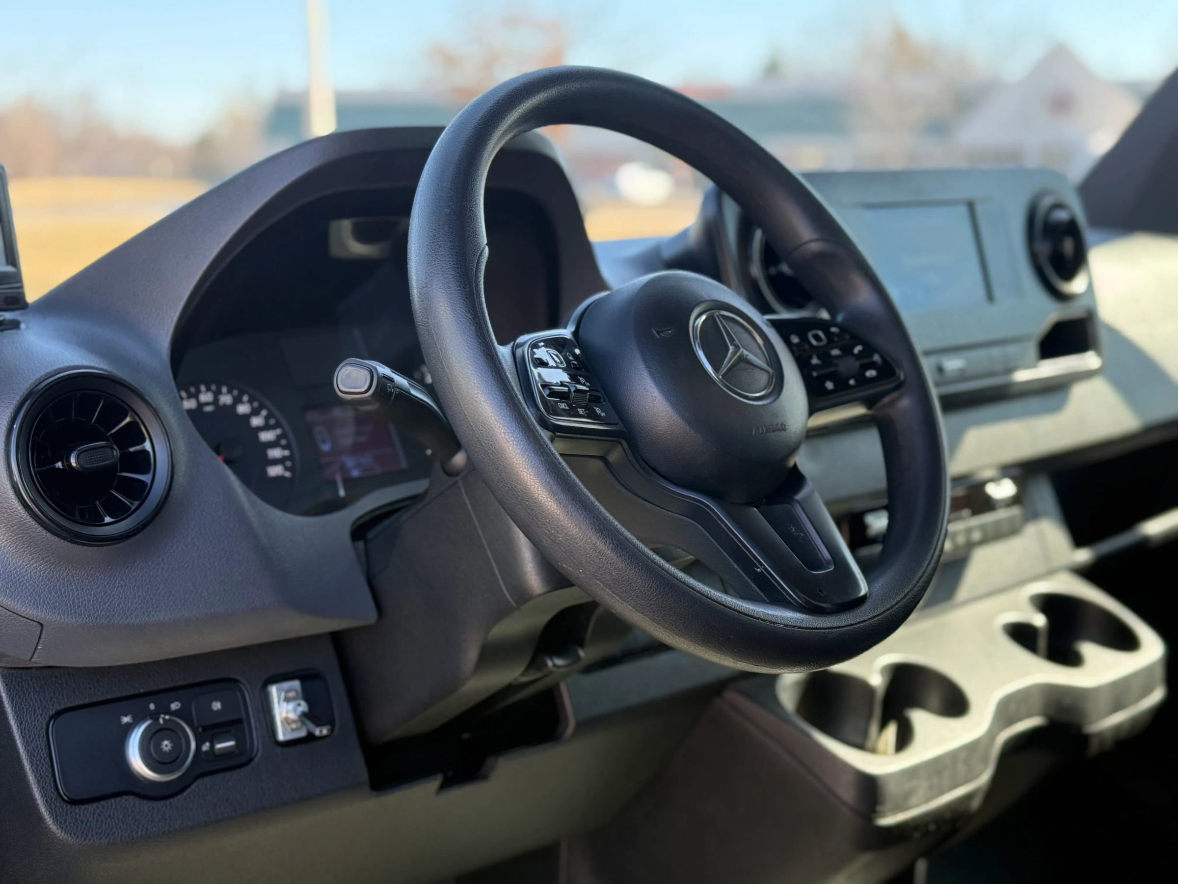 Used 2019 Mercedes-Benz Sprinter 170 w/ Chrome Grille Package image 22