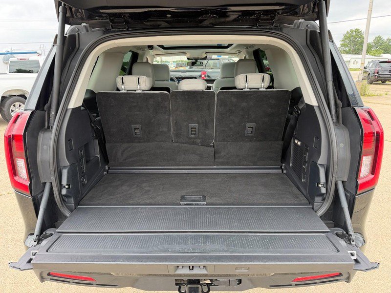 Used 2025 Ford Expedition Active AWD/4WD image 13