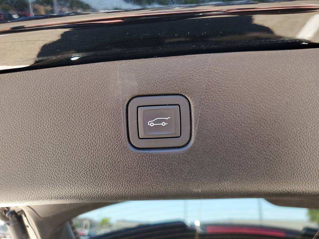 Used 2025 Chevrolet Blazer RS AWD/4WD image 8