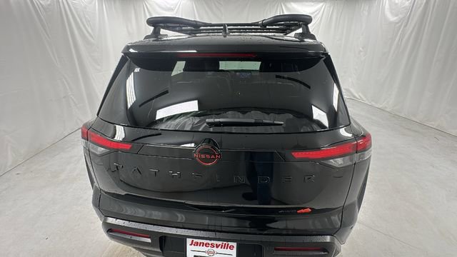 New 2026 Nissan Pathfinder Rock Creek image 4