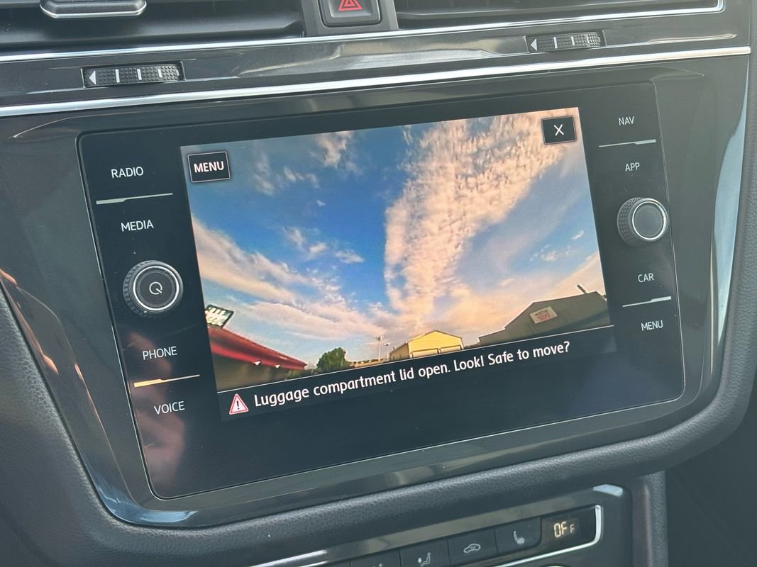 Used 2020 Volkswagen Tiguan SEL w/ 3rd Row Seat Package image 30