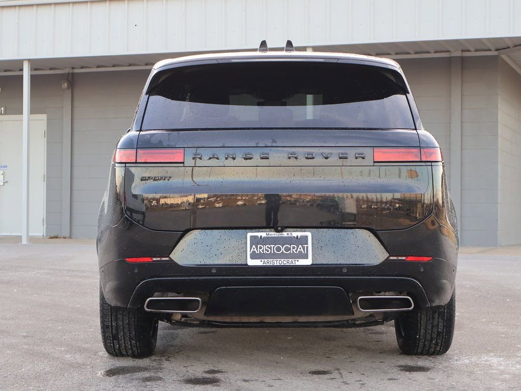 Used 2024 Land Rover Range Rover Sport Dynamic SE AWD/4WD image 6