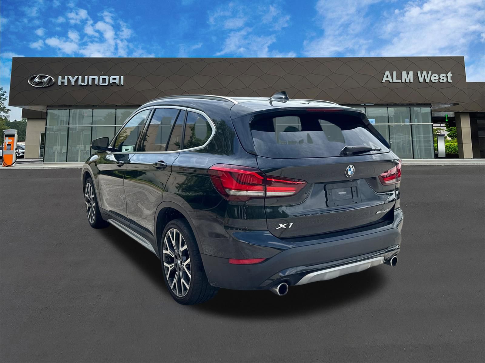 Used 2021 BMW X1 sDrive28i w/ Premium Package FWD image 7