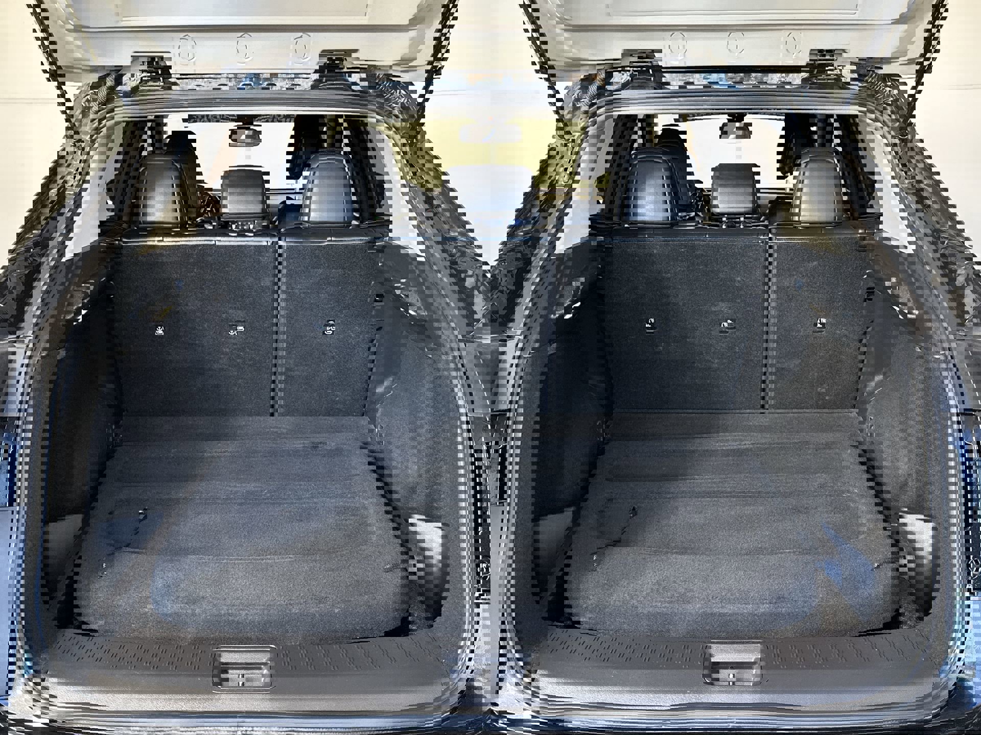 Certified 2023 Nissan Ariya AWD image 29