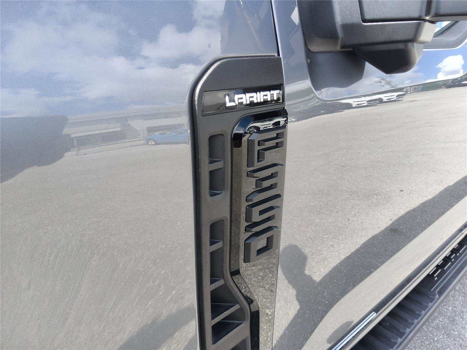 Certified 2024 Ford F350 Lariat w/ Black Appearance Package AWD/4WD image 11