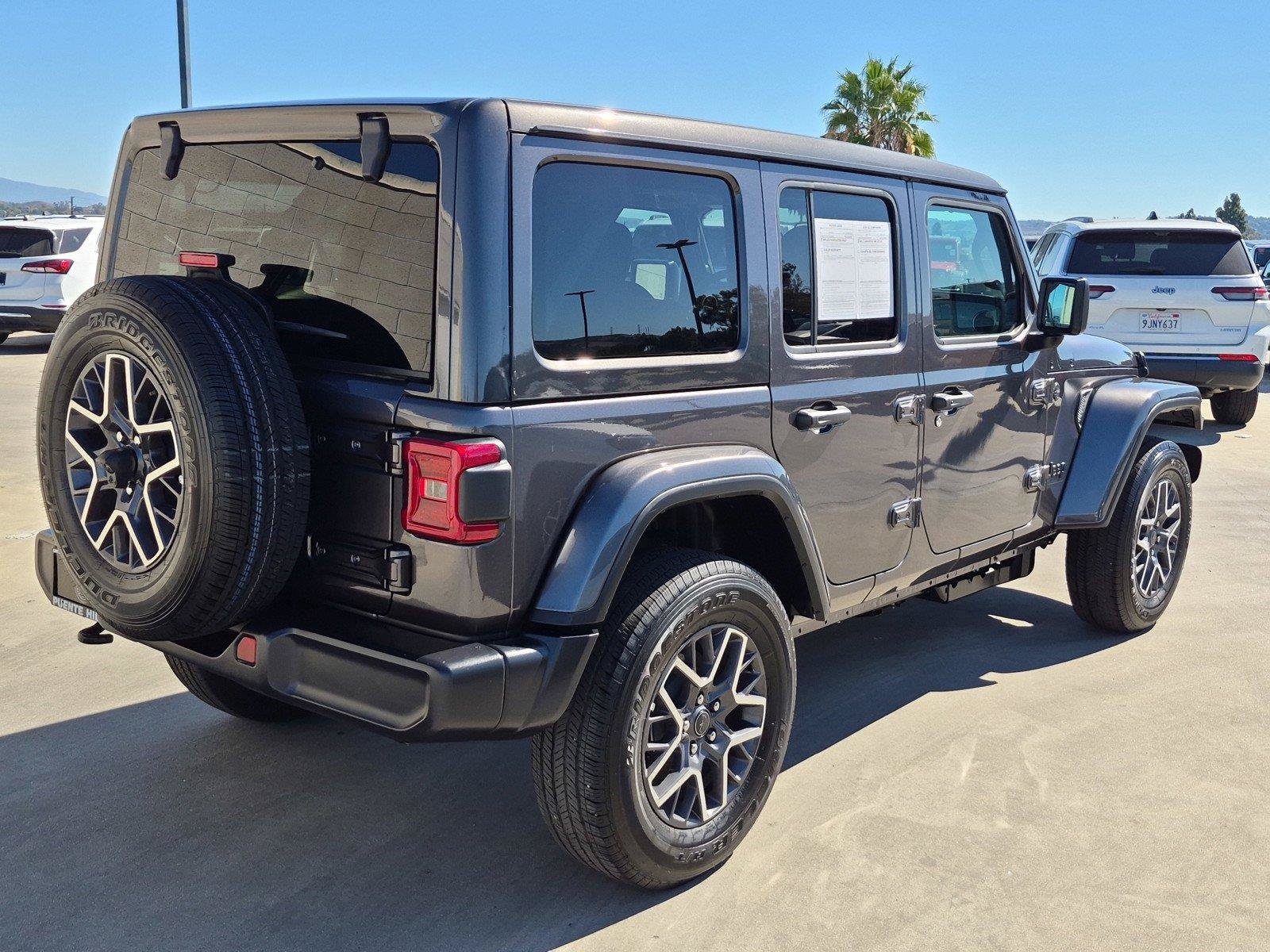 Certified 2026 Jeep Wrangler Unlimited Sahara AWD/4WD image 7