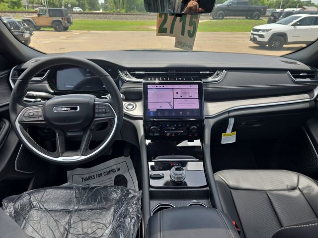 Certified 2025 Jeep Grand Cherokee Limited w/ Luxury Tech Group II image 28