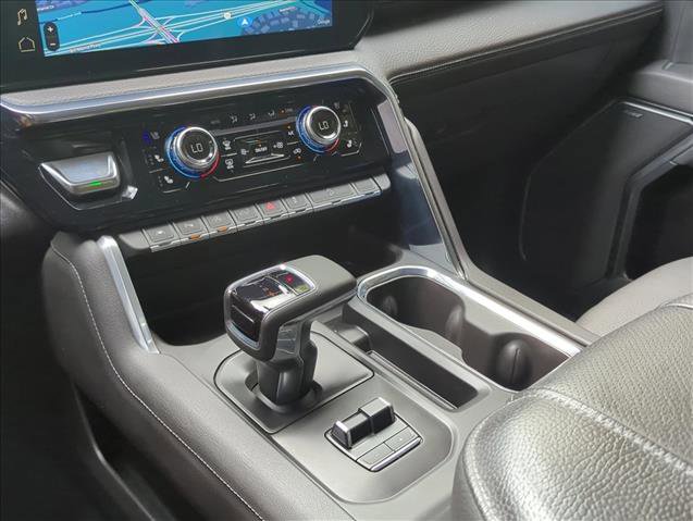 Used 2025 GMC Sierra 1500 Denali w/ Denali Reserve Package AWD/4WD image 12