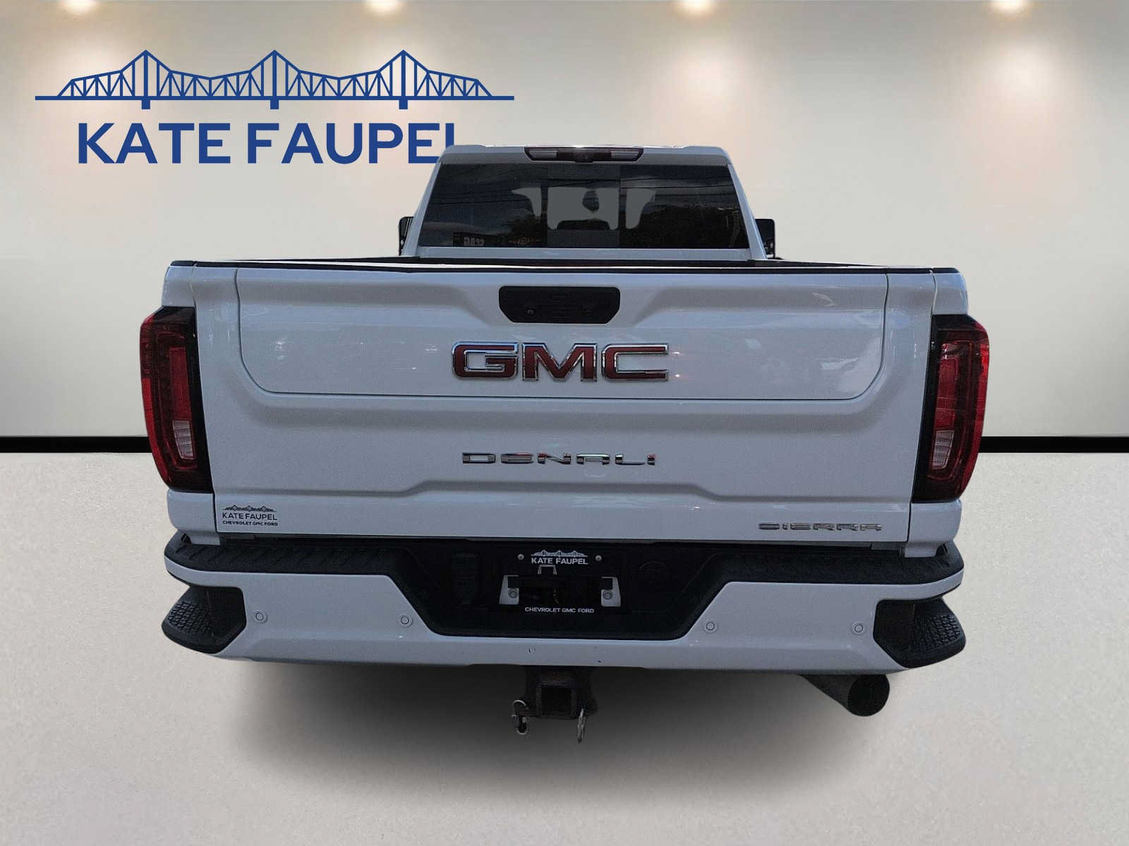 Used 2022 GMC Sierra 3500 Denali w/ Technology Package AWD/4WD image 6