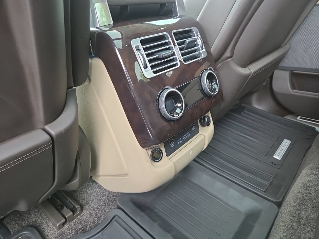Used 2019 Land Rover Range Rover HSE AWD/4WD image 12