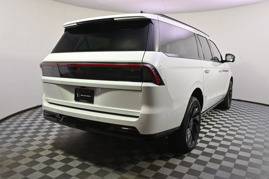 New 2026 Lincoln Navigator L Reserve w/ Jet Appearance Package image 6