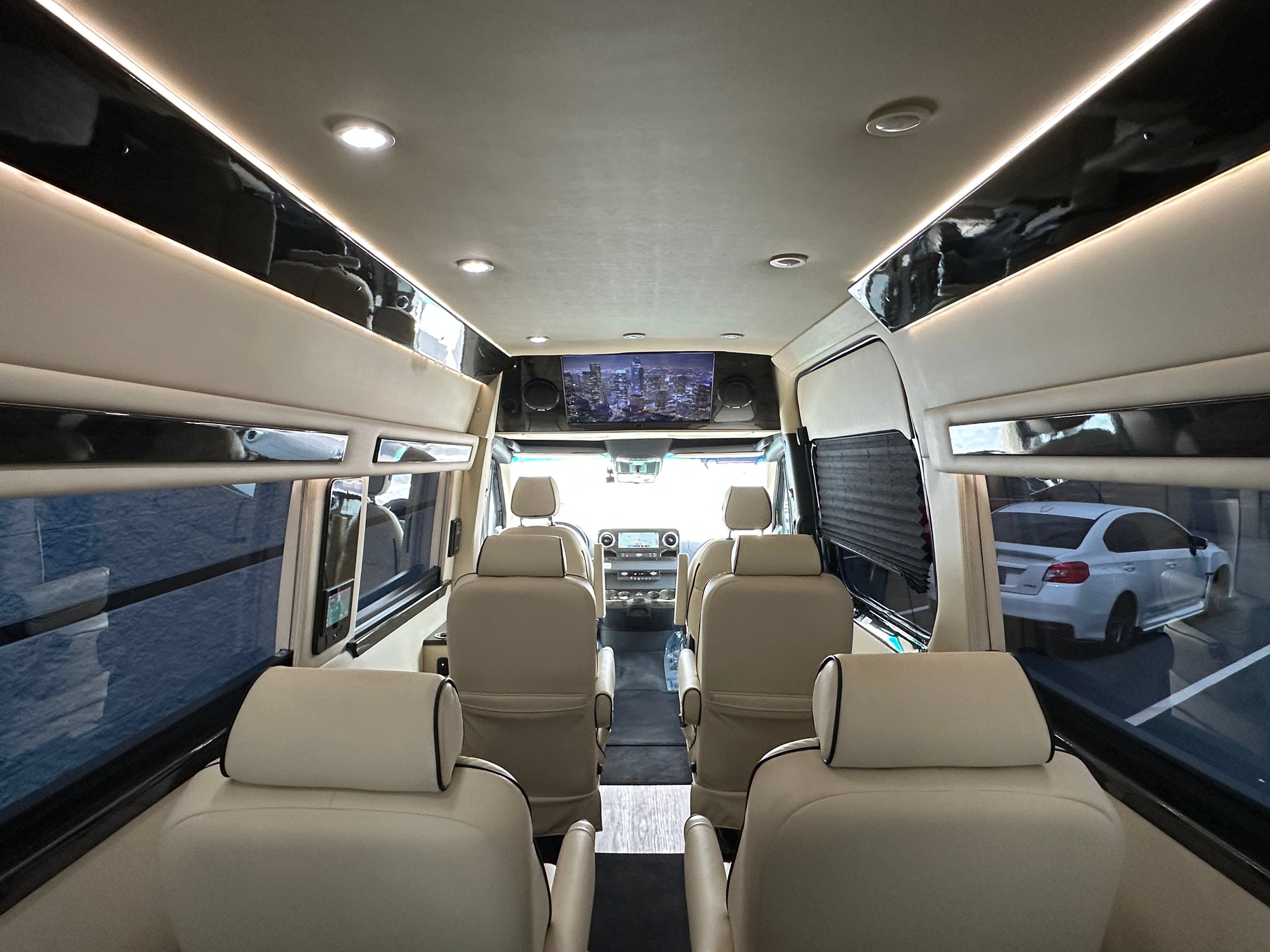 Used 2024 Mercedes-Benz Sprinter 3500 image 5