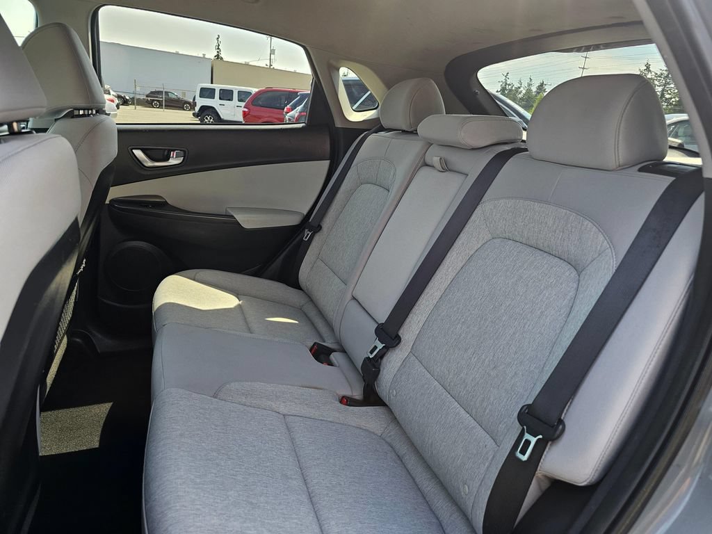 Used 2023 Hyundai Kona SE FWD image 16