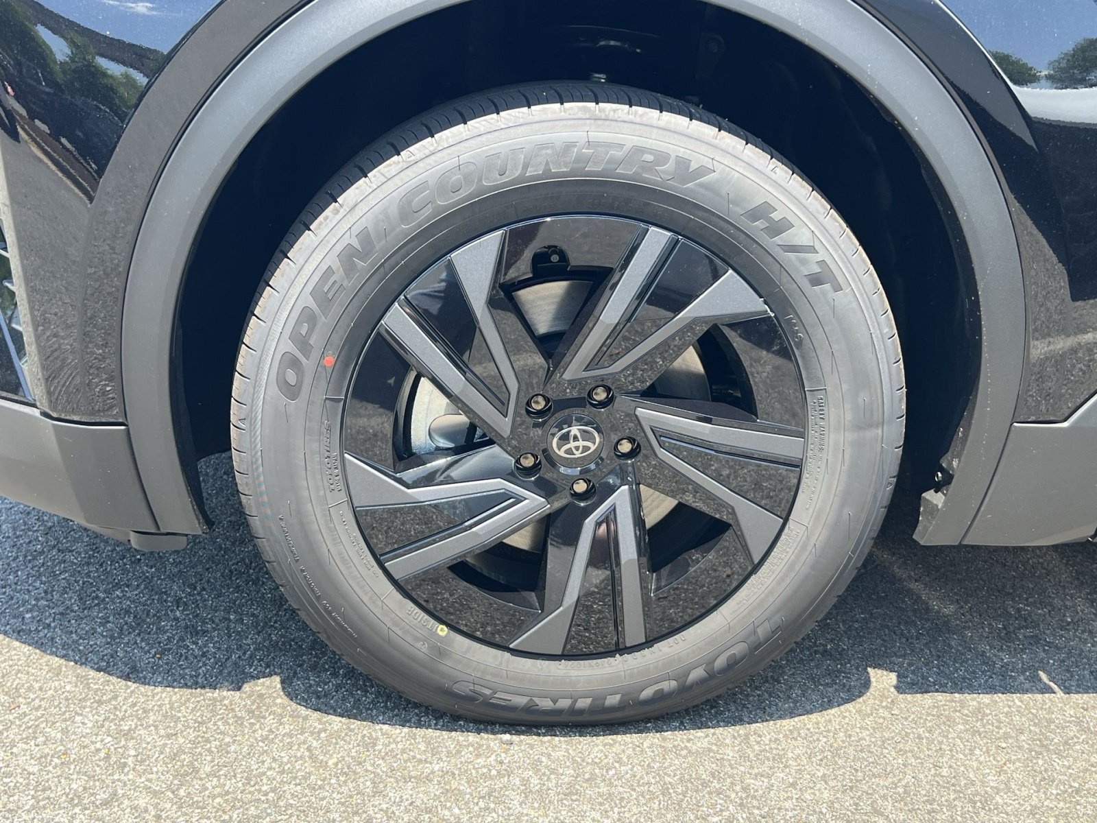 New 2026 Toyota C-HR AWD/4WD image 5