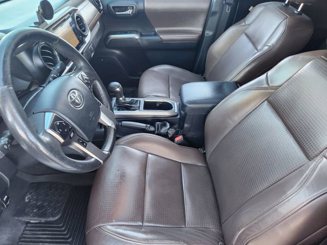 Used 2018 Toyota Tacoma Limited AWD/4WD image 15
