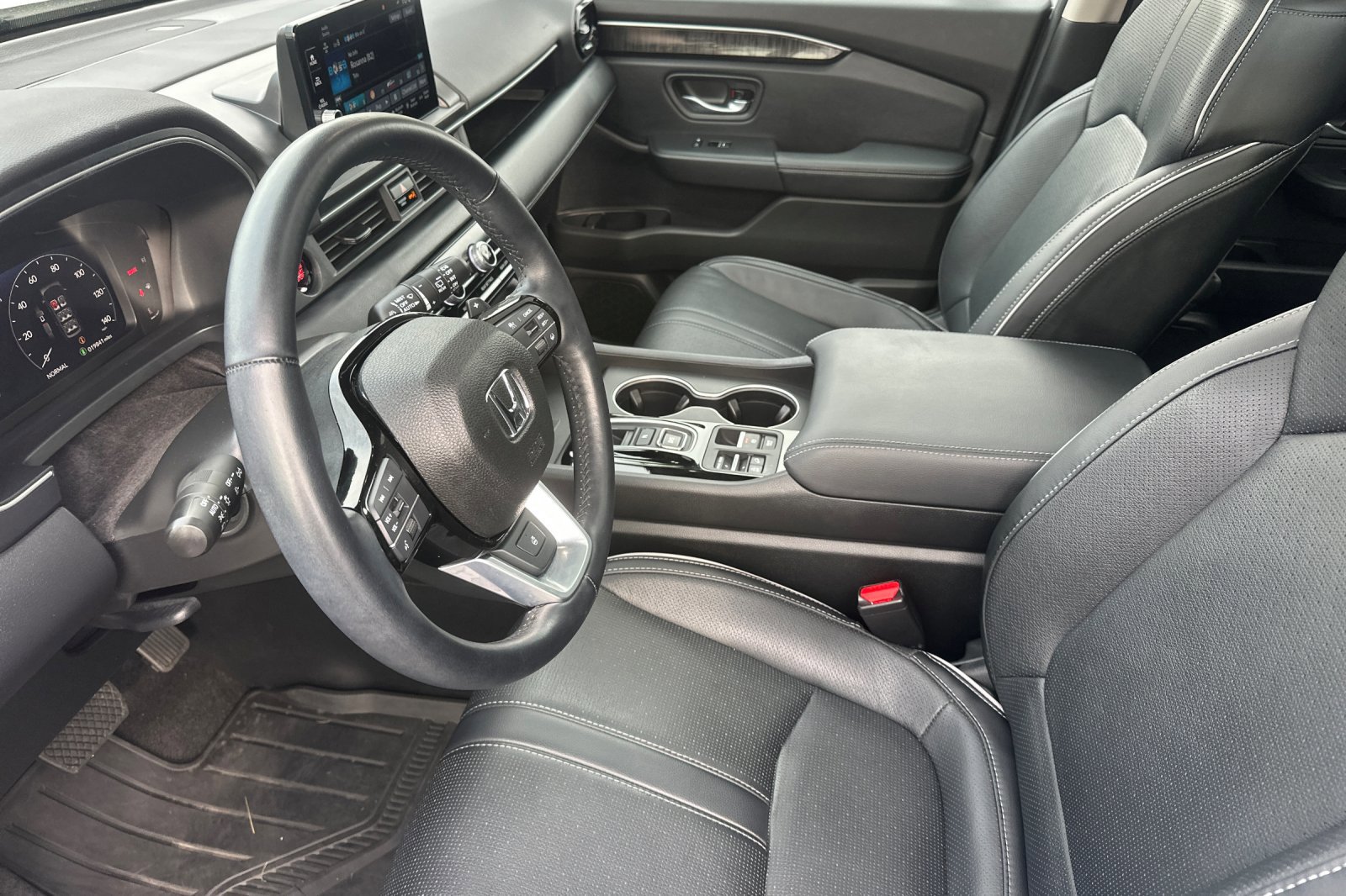 Used 2025 Honda Pilot Elite image 10