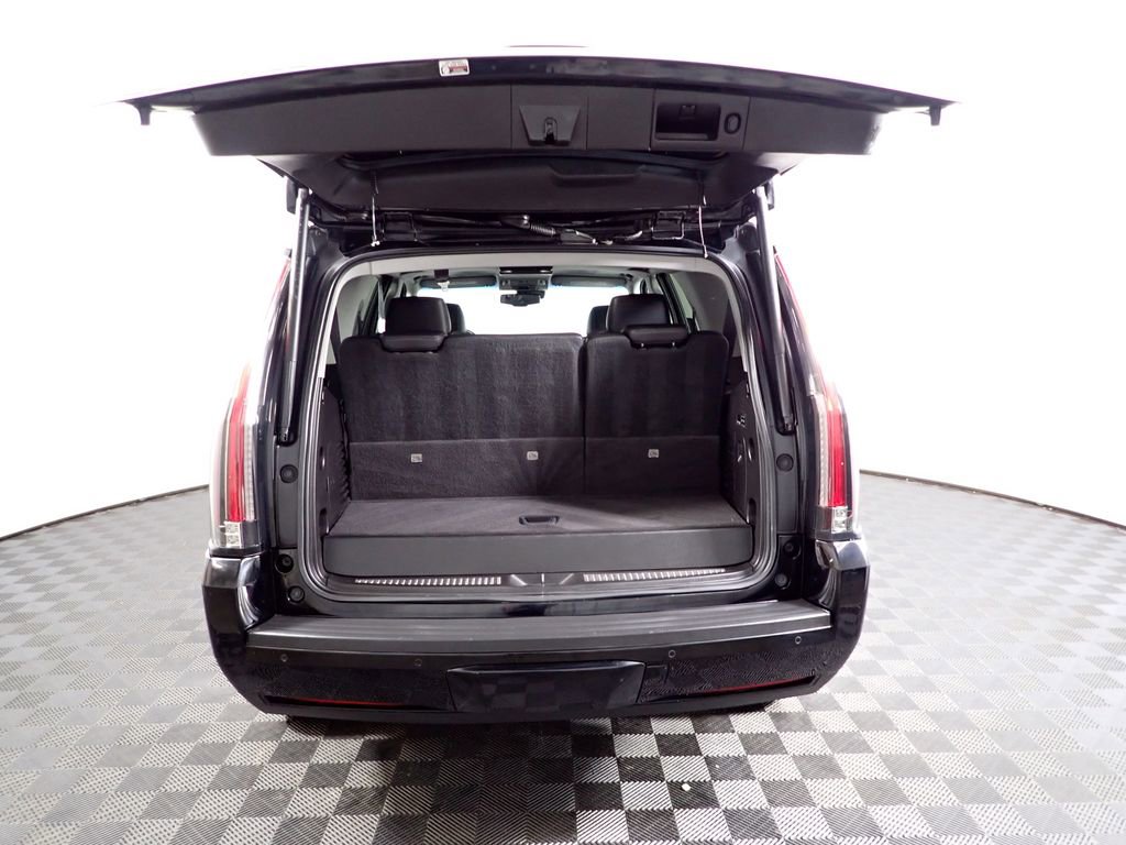 Used 2016 Cadillac Escalade Premium image 17