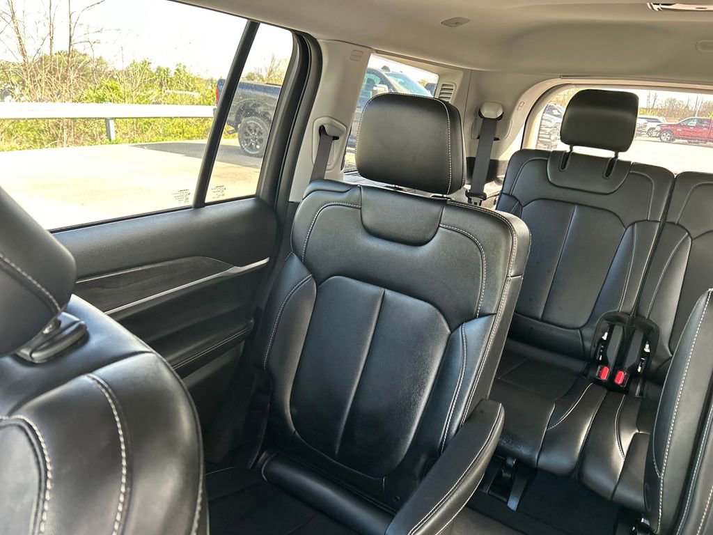 Used 2023 Jeep Grand Cherokee L Limited w/ Trailer Tow Group (B) AWD/4WD image 13