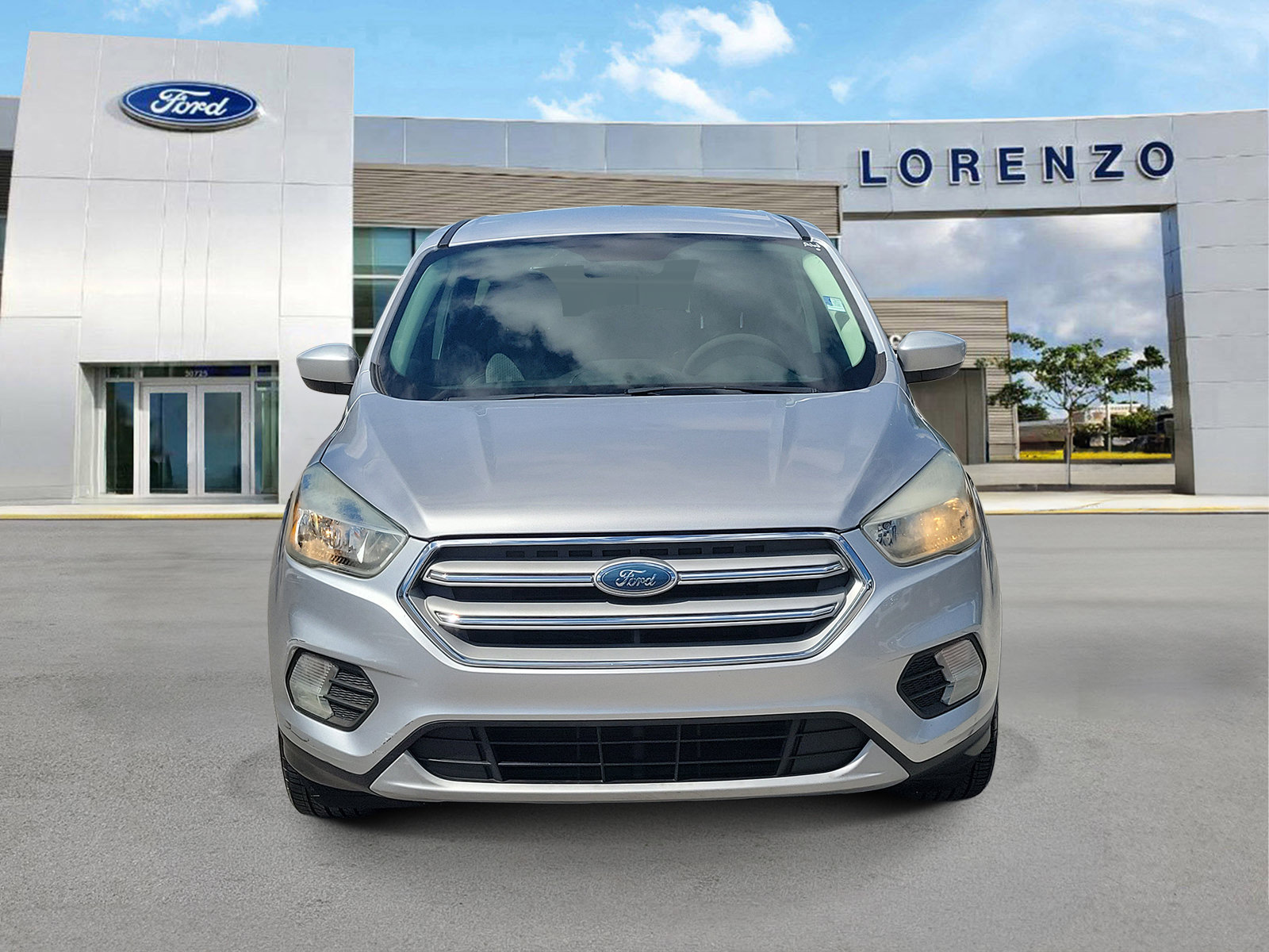 Used 2019 Ford Escape SE FWD image 2