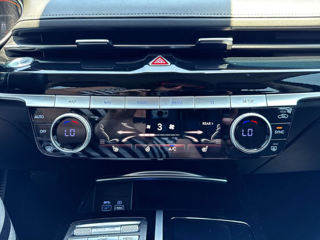 Used 2024 Genesis G80 2.5T AWD/4WD image 19