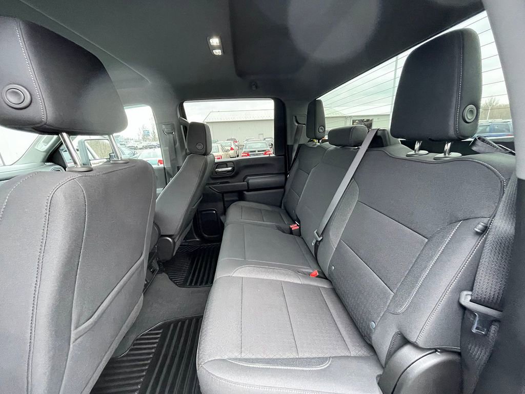 Used 2025 Chevrolet Silverado 2500 Custom w/ Custom Value Package image 18