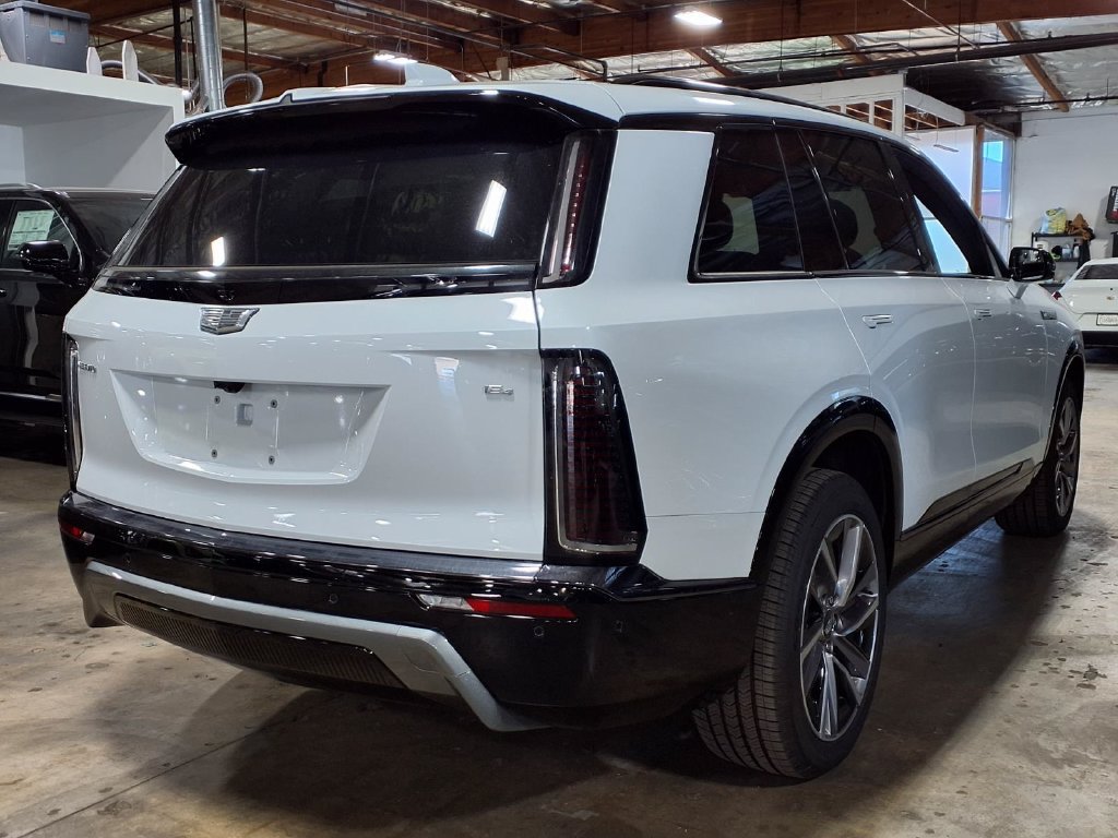 New 2027 Cadillac Vistiq Luxury AWD/4WD image 7