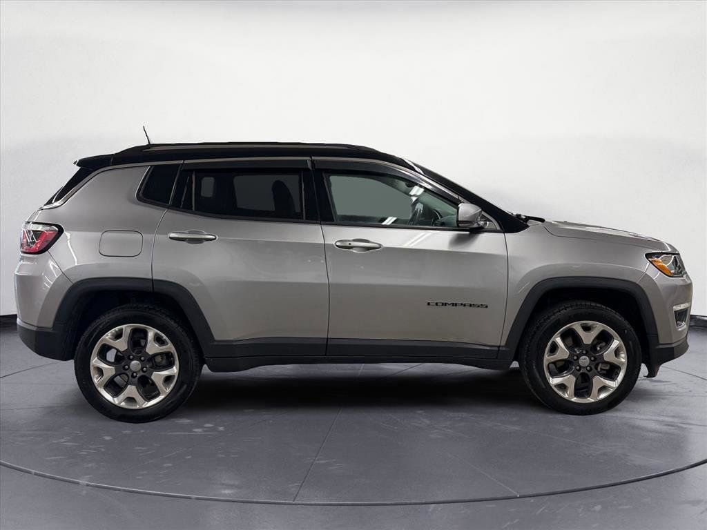 Used 2018 Jeep Compass Limited image 7