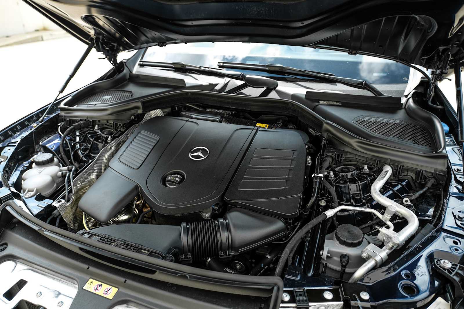 Used 2024 Mercedes-Benz GLC 300 4MATIC image 47