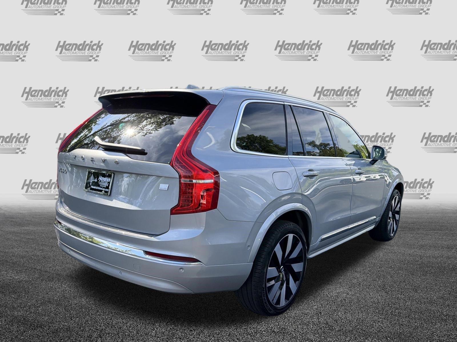 Certified 2024 Volvo XC90 T8 Ultimate w/ Protection Package Premier image 10