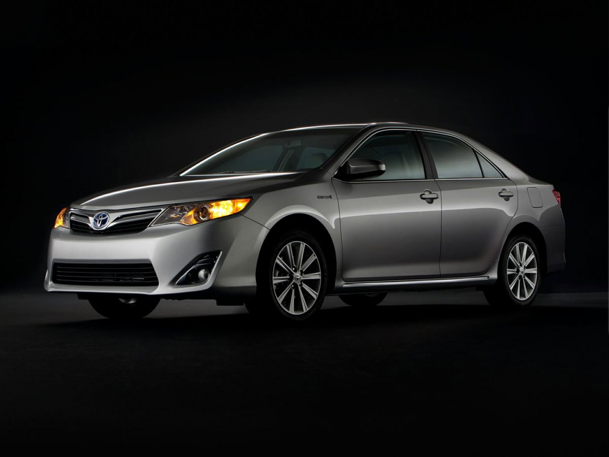Used 2012 Toyota Camry LE image 1