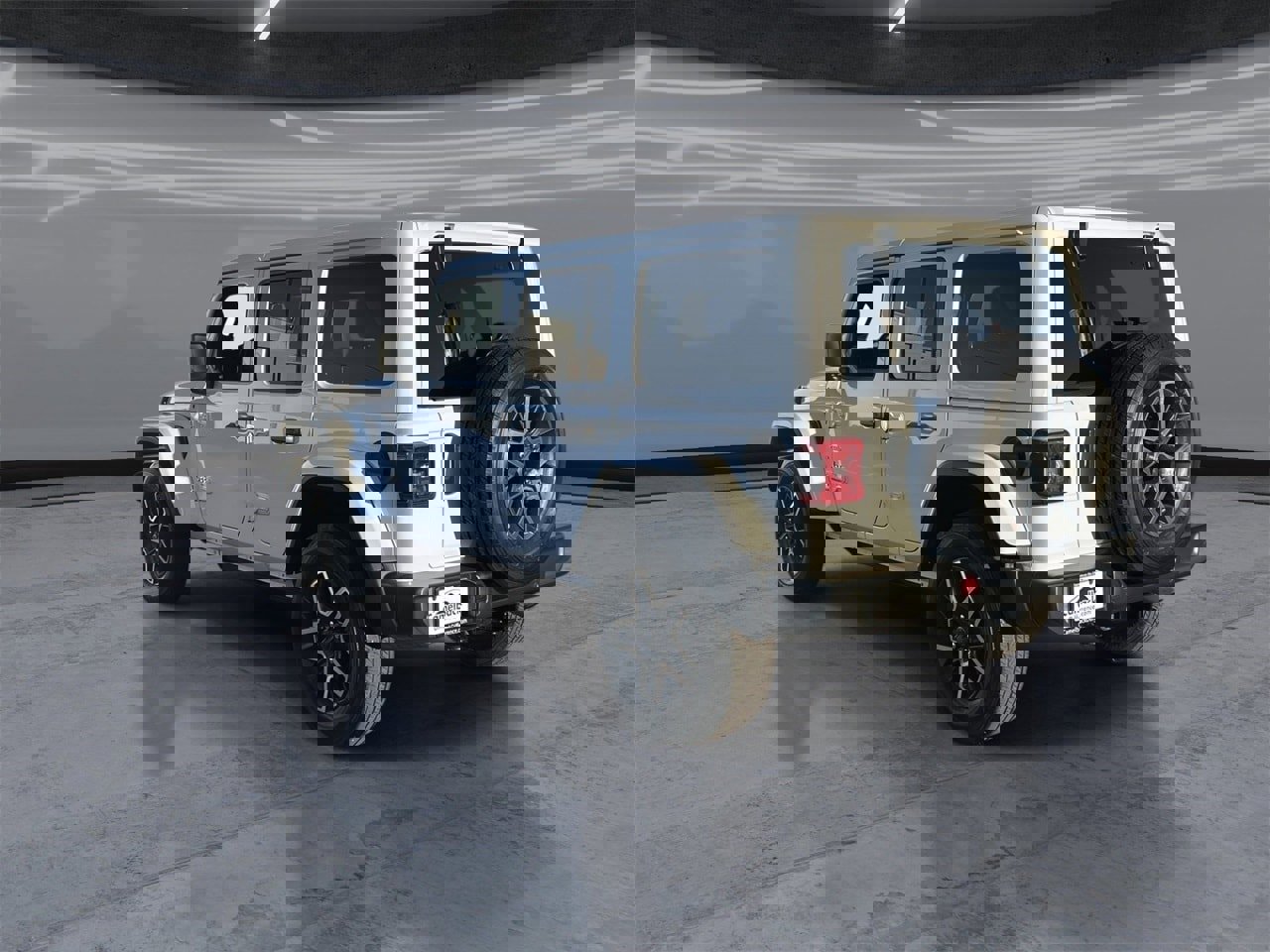 Used 2024 Jeep Wrangler Sahara w/ Technology Group image 4